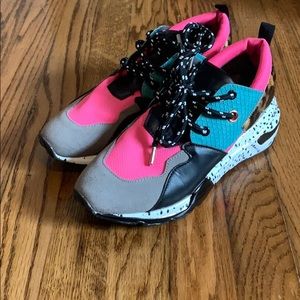 Steve Madden Sneakers
